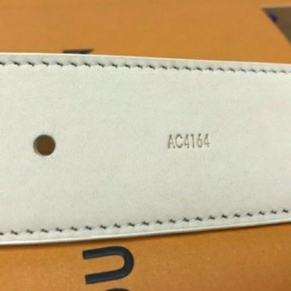 White check lv belt. Worn twice. - Picture 4 of 4